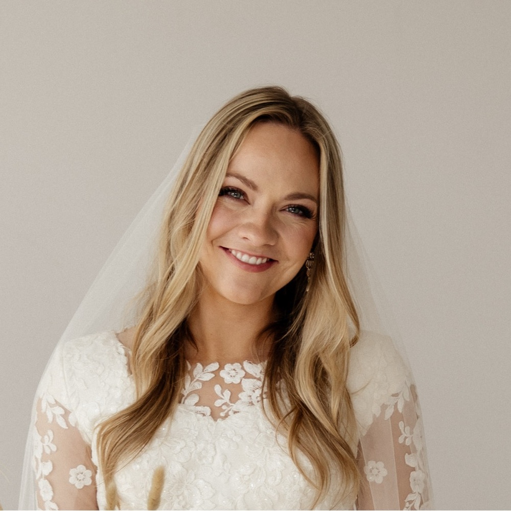 Meet your Posher, Alyson